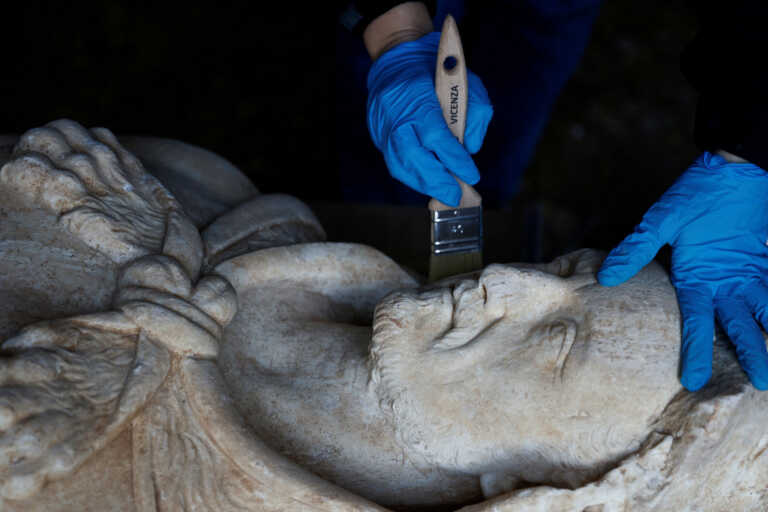 Άγαλμα αυτοκράτορα με τη μορφή του Ηρακλή ανακαλύφθηκε στην Αππία Οδό της Ρώμης