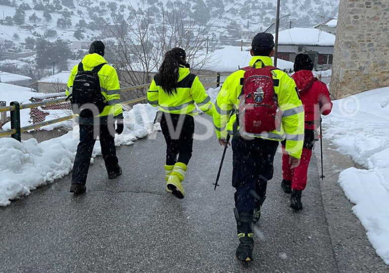 Αγωνία για τον 90χρονο αγνοούμενο στην Εύβοια - Εθελοντές ερευνούν σε 60 πόντους χιόνι