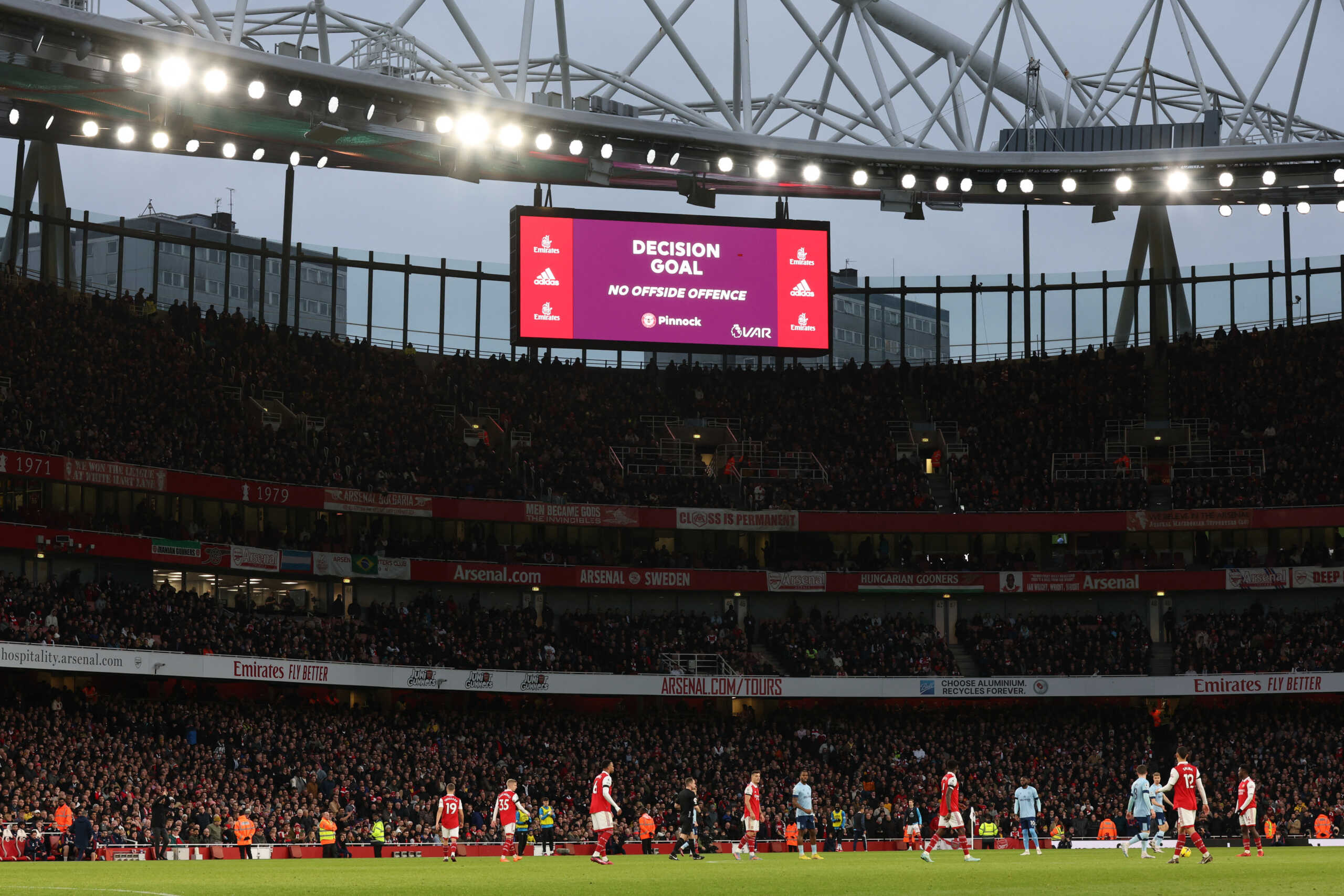 Soccer Football - Premier League - Arsenal v Brentford - Emirates Stadium, London, Britain - February 11, 2023 General view as the big screen displays the VAR decision to allow Ivan Toney's goal for Brentford REUTERS