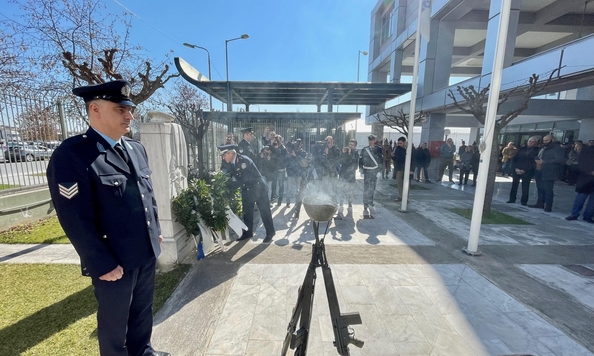 Θεσσαλονίκη: Επιμνημόσυνη δέηση για τους πεσόντες αστυνομικούς εν ώρα καθήκοντος