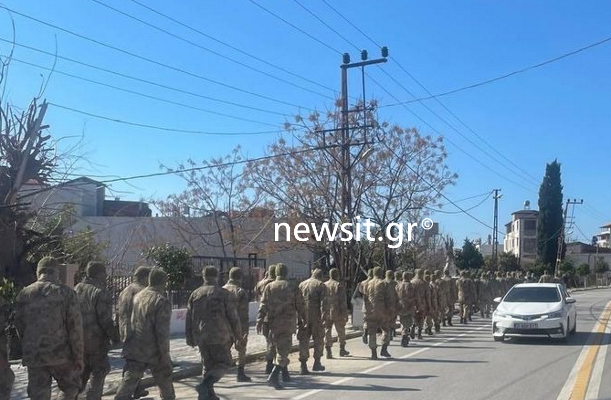 Σεισμός στην Τουρκία: Οργή κατά Ερντογάν και για τη συνδρομή του στρατού