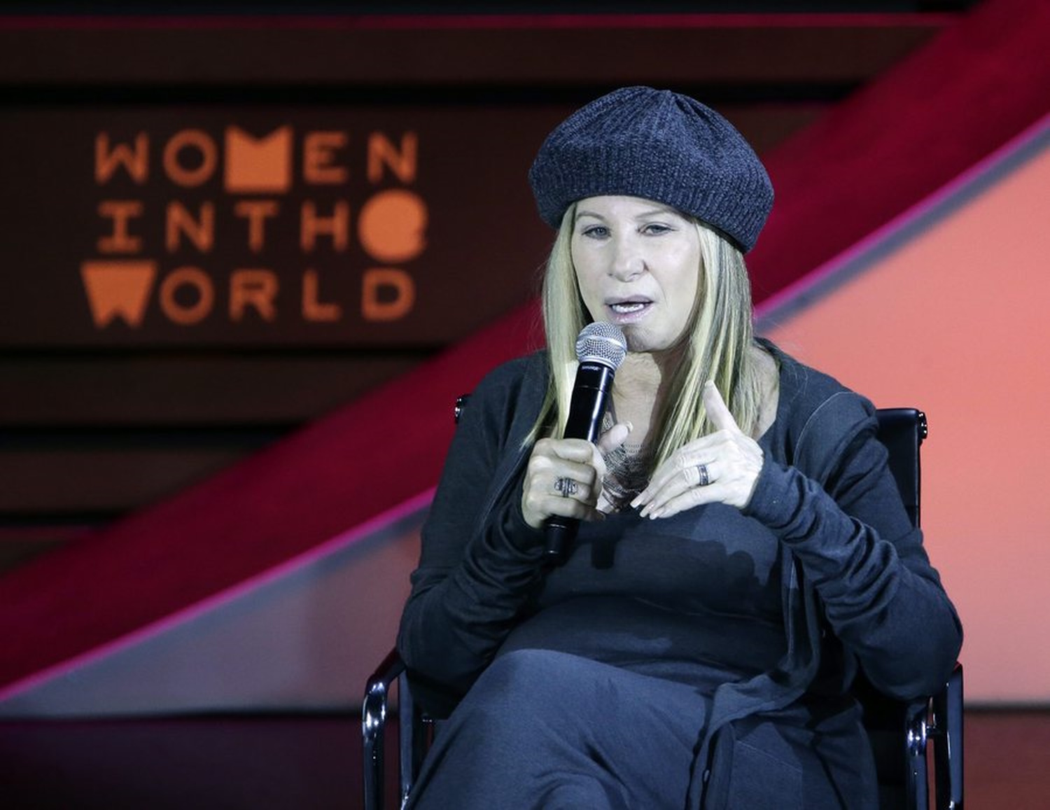 Barbra Streisand: Η κλωνοποίηση του σκύλου της και η έμπνευση που έδωσε  στους Aerosmith