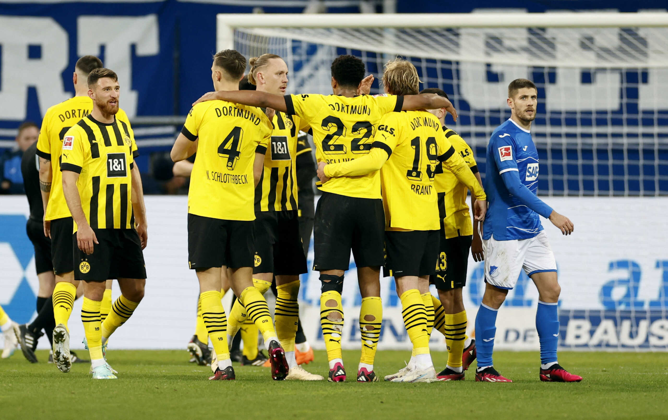 Soccer Football - Bundesliga - TSG 1899 Hoffenheim v Borussia Dortmund - PreZero Arena, Sinsheim, Germany - February 25, 2023 Borussia Dortmund players celebrate after the match REUTERS