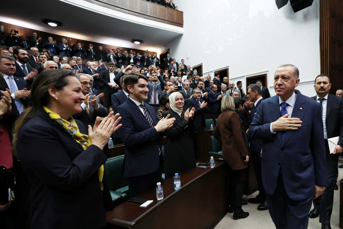 Ερντογάν εκτός εαυτού – Τα έβαλε με την αντιπολίτευση κατηγορώντας την Ελλάδα!