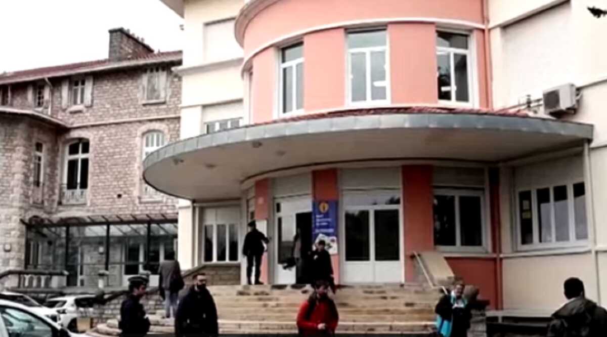 Γαλλία: Με κουζινομάχαιρο σκότωσε ο 16χρονος μαθητής την καθηγήτρια – «Κατέστρεψα τη ζωή μου»