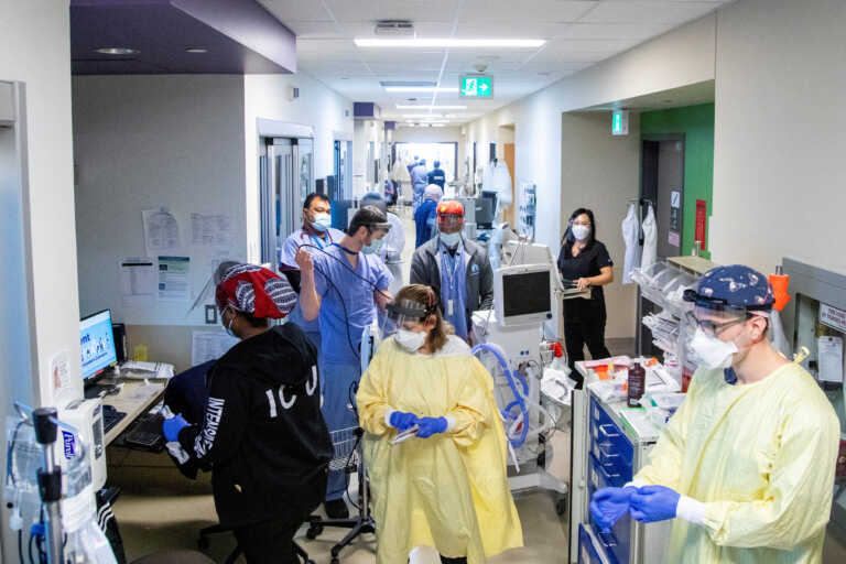 Εισάγονται βραχιολάκια ταυτοποίησης ασθενών στα νοσοκομεία - Νέα εγκύκλιος από τη Μίνα Γκάγκα