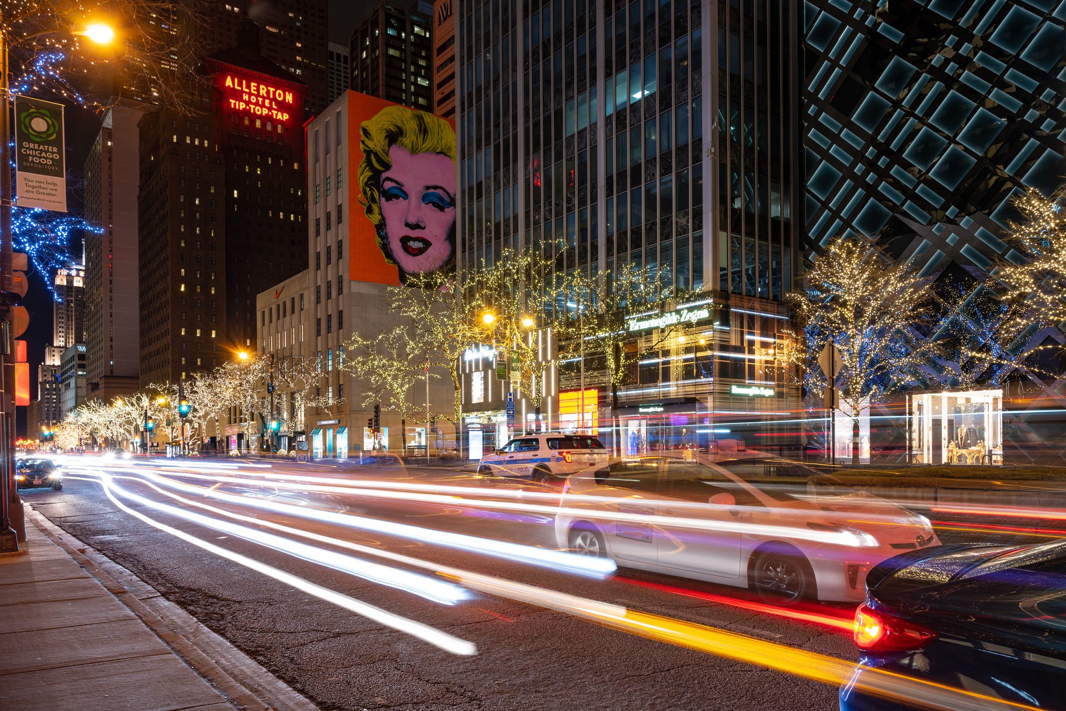 Chicago, Illinois, January 4, 2020: Mural of Andy Warhol's Marilyn Monroe in Michigan Avenue, publicizing a retrospective exhibition of Warhol's works at the Art Institute of Chicago.