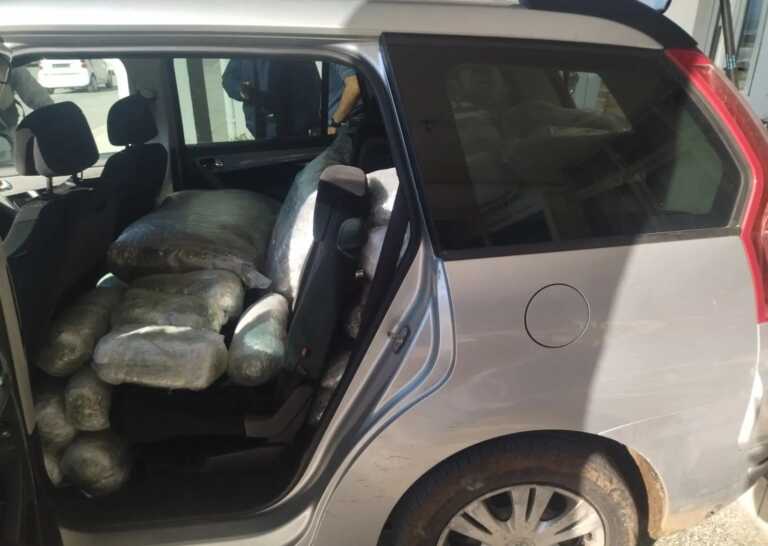 Θεσπρωτία: Οδηγούσε με 126 κιλά κάνναβη στο αυτοκίνητο