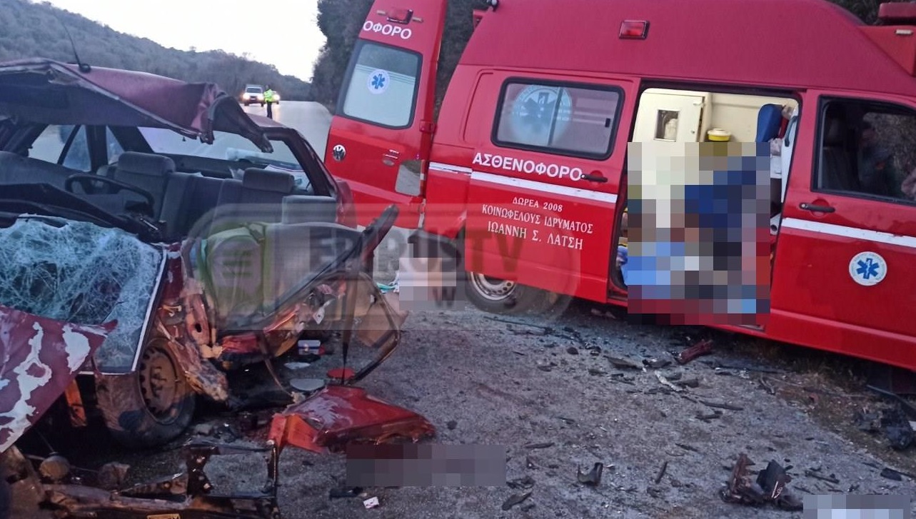 Ιωάννινα: Δυο νεκροί μετά από σύγκρουση αυτοκινήτου με ασθενοφόρο