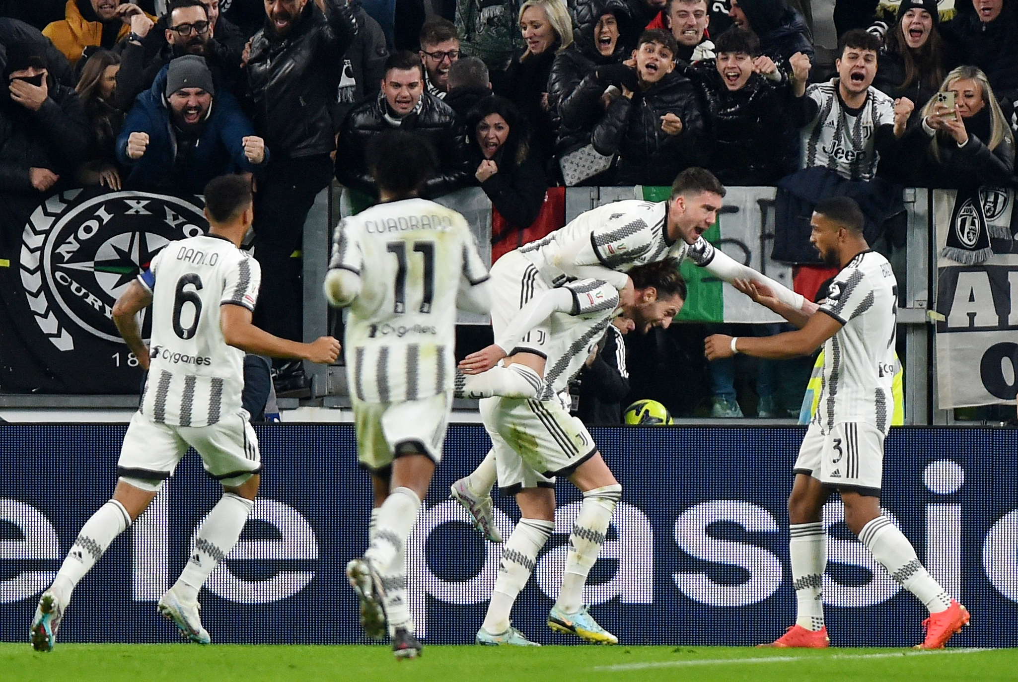 Soccer Football - Coppa Italia - Quarter Final - Juventus v Lazio - Allianz Stadium, Turin, Italy - February 2, 2023 Juventus' Bremer celebrates scoring their first goal with teammates REUTERS