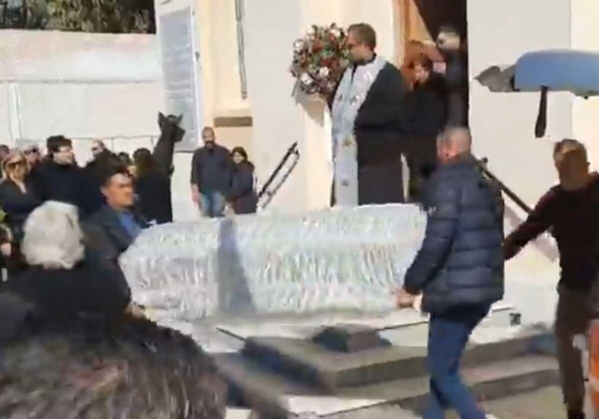 Κρήτη: Τελευταίο αντίο στον επιχειρηματία που απανθρακώθηκε σε αντιπροσωπεία αυτοκινήτων