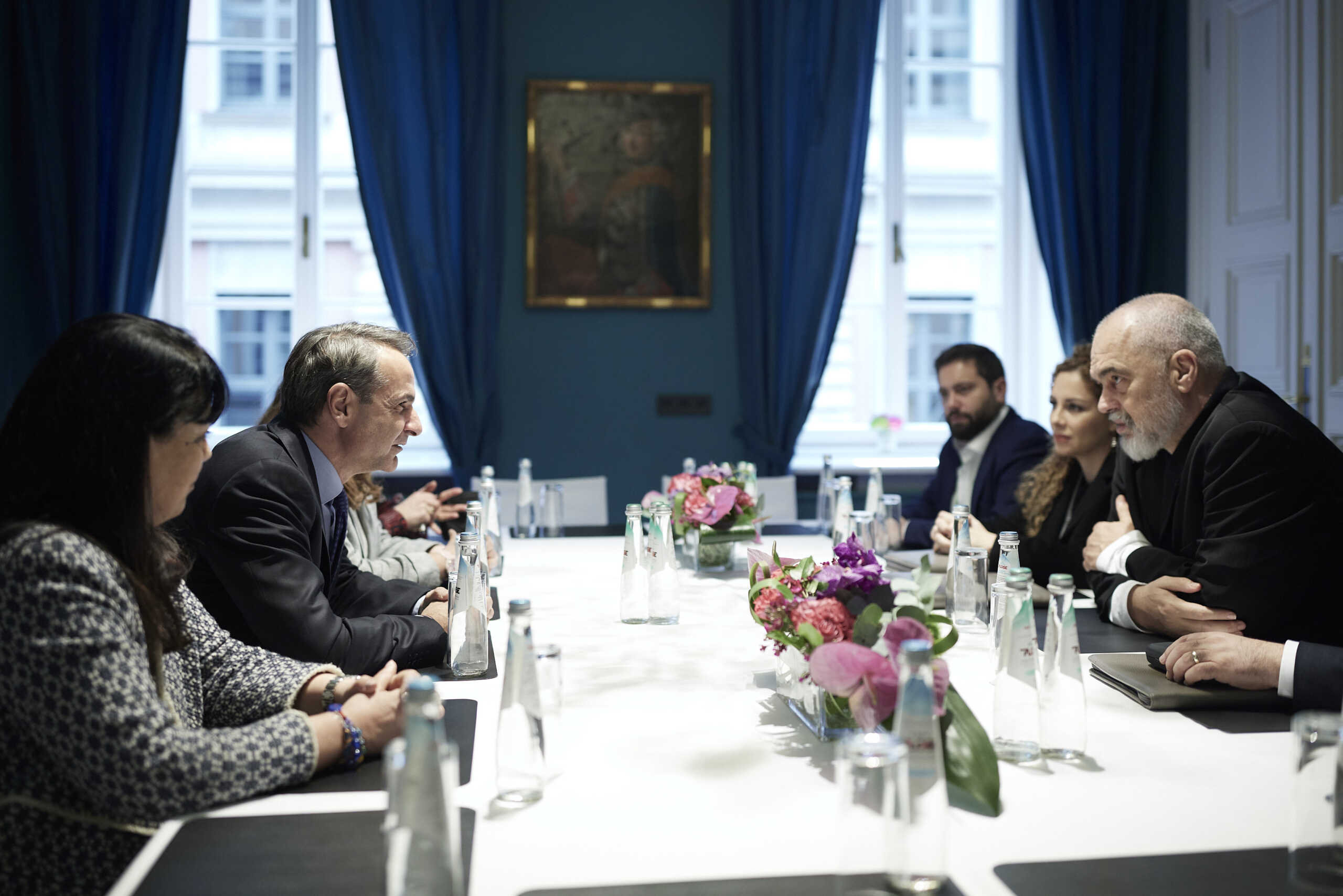 Μητσοτάκης: Συνάντηση με αντιπροσωπεία του Κογκρέσου των ΗΠΑ – «Πυλώνας γεωπολιτικής και ενεργειακής ασφάλειας η Ελλάδα»