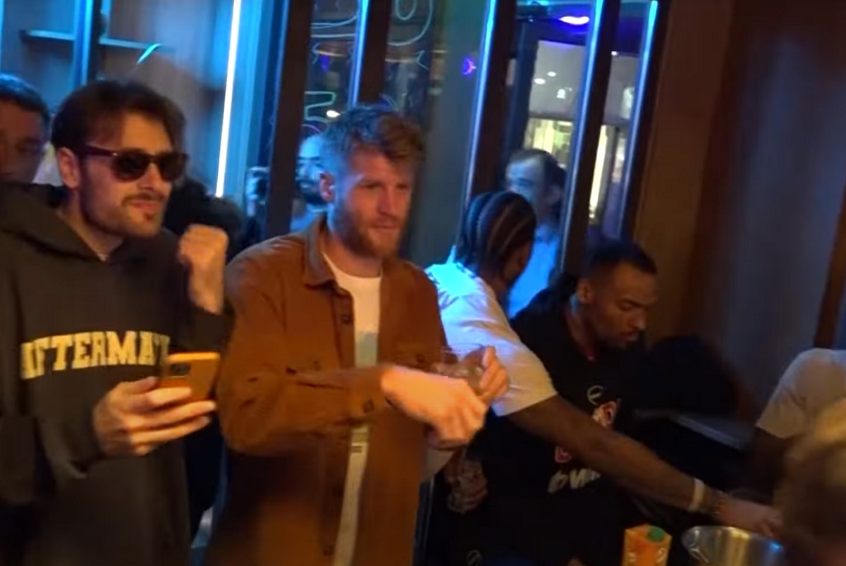 Ολυμπιακός: Το ερυθρόλευκο γλέντι για την κατάκτηση του Κυπέλλου