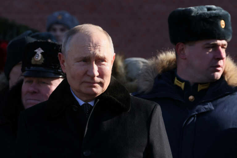 Guardian: Ο «στρατός» χάκερ του Βλαντιμίρ Πούτιν - Οι σκοτεινές πρακτικές του προέδρου της Ρωσίας