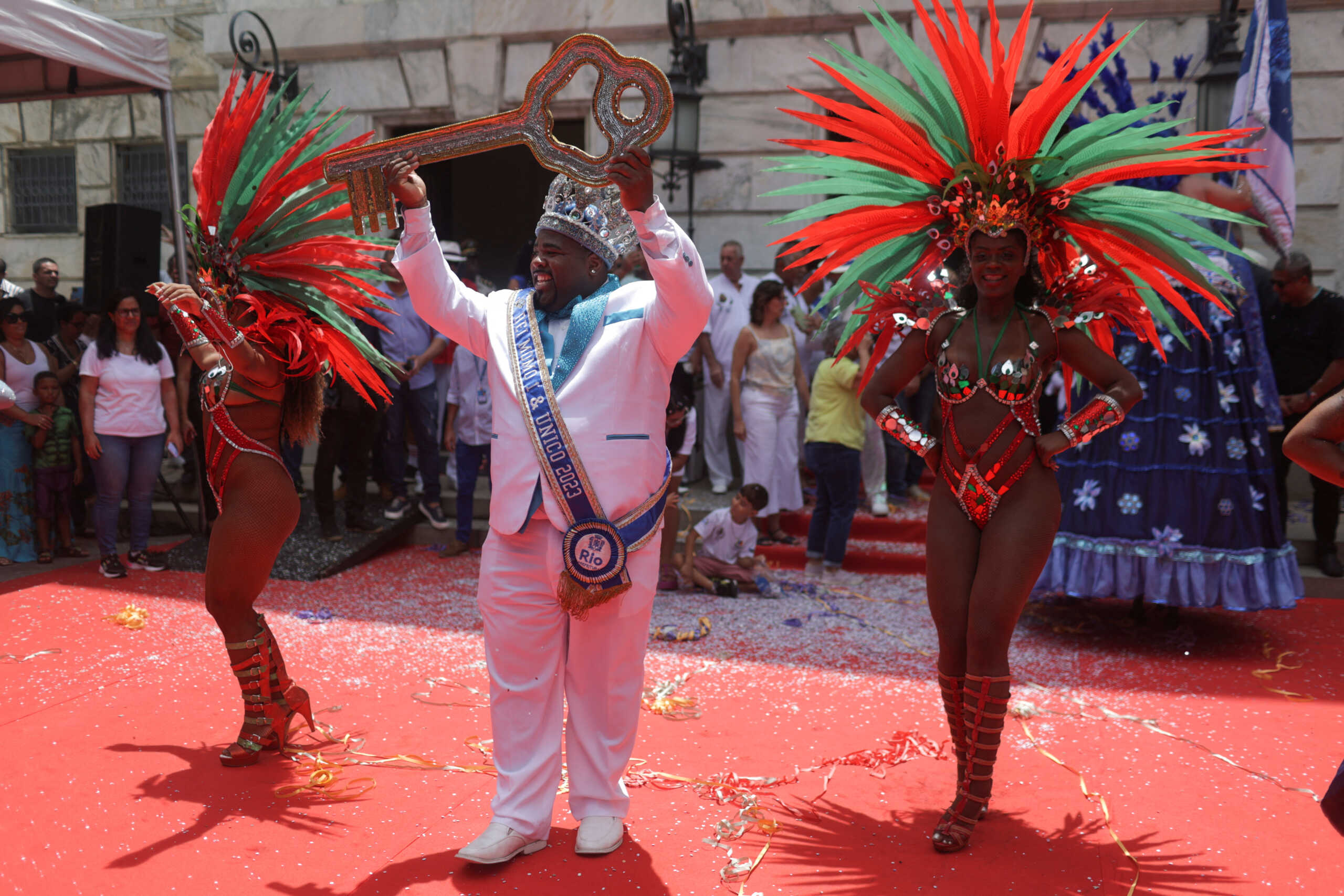 "Rei Momo" (Carnival King) holds the Rio de Janeiro's ceremonial key, symbolising the official start of the Carnival in Rio de Janeiro, Brazil February 17, 2023. REUTERS