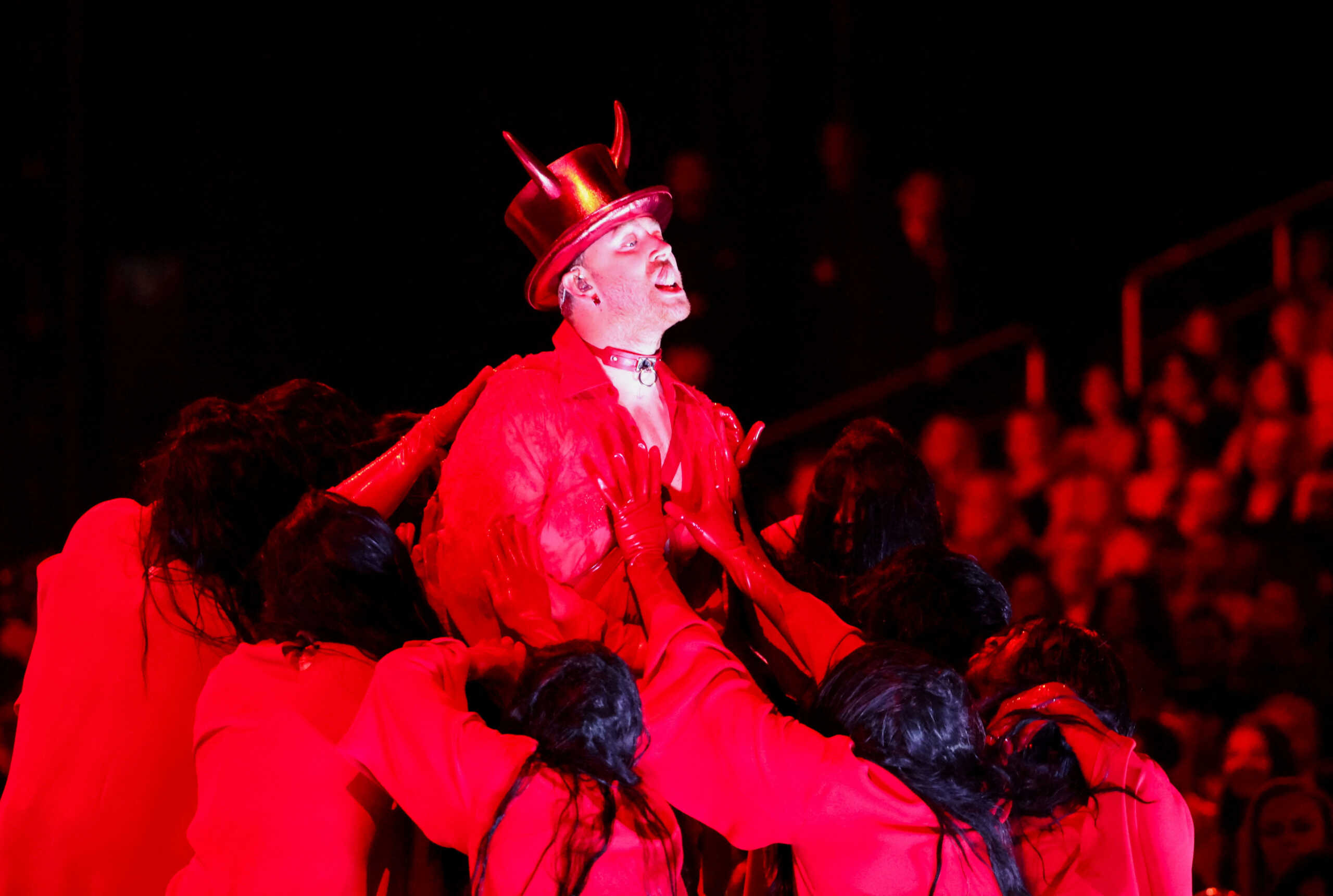 Οργή για την ερμηνεία του Unholy στα βραβεία Grammy – «Έδειχνε εικόνες λατρείας του σατανά»