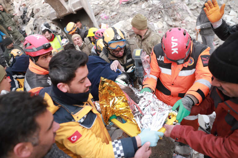 Οι νεκροί από τον σεισμό στην Τουρκία θα είναι πάνω από 50.000 - Οι εκτιμήσεις του Ευθύμη Λέκκα