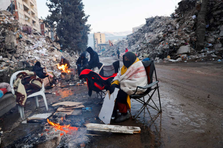 «Καμπανάκι» από τη Ματίνα Παγώνη για μολυσματικές ασθένειες στην Τουρκία μετά τον σεισμό