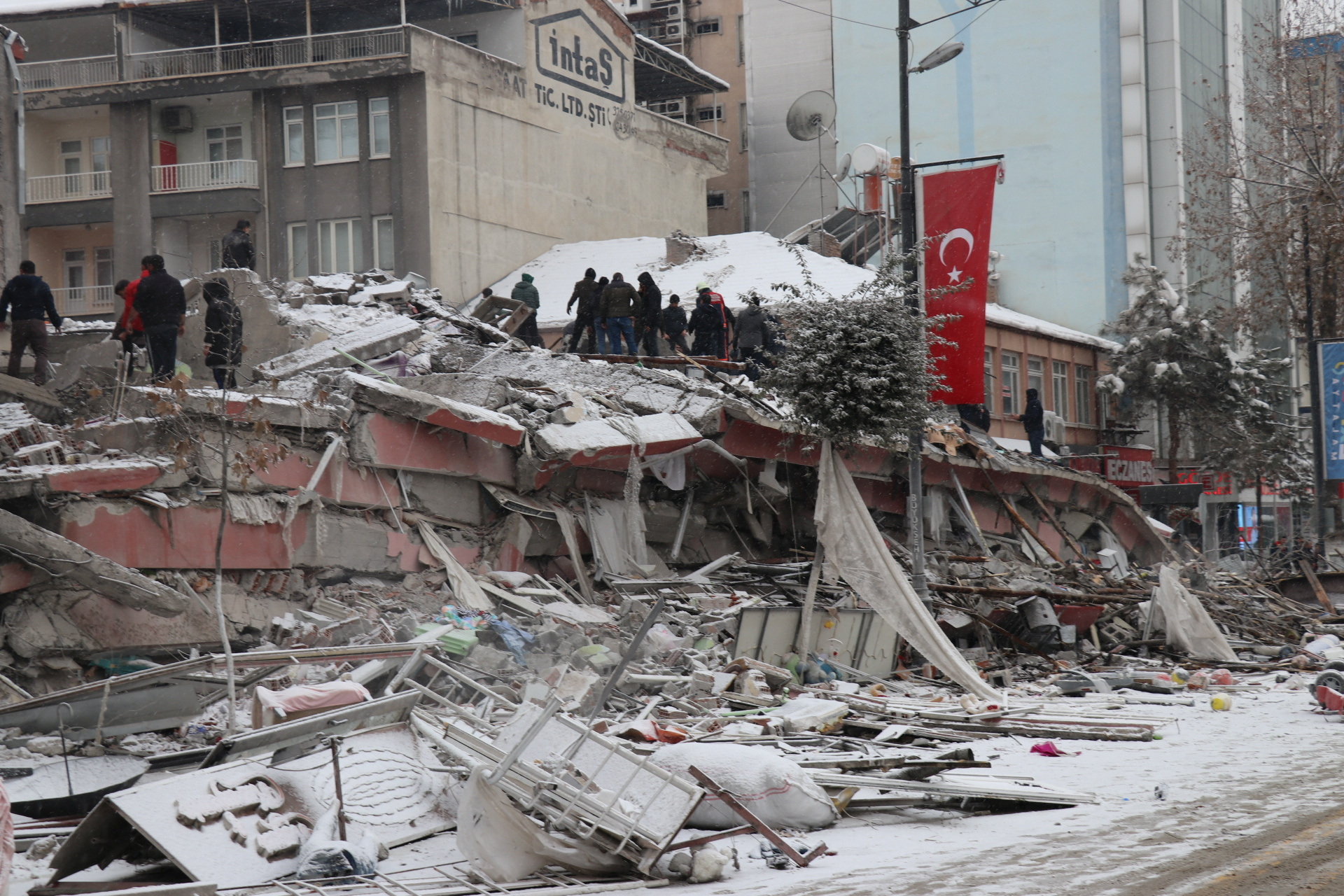 Σεισμός στην Τουρκία: Συλλυπητήρια Παναγιωτόπουλου σε Ακάρ