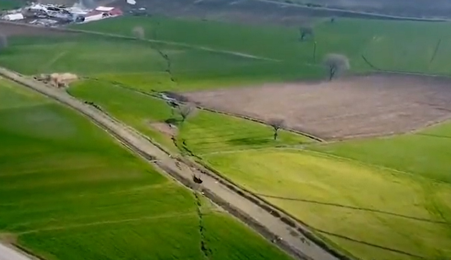Ο σεισμός στην Τουρκία δημιούργησε ρήγμα 500 χιλιομέτρων και «έκοψε» τη Γη στα δύο