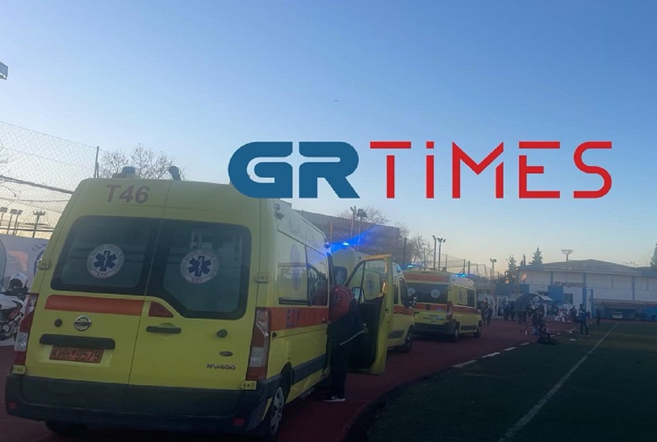 Θεσσαλονίκη: 18χρονος υπέστη ανακοπή καρδιάς την ώρα που έπαιζε ποδόσφαιρο – Προσπαθούν να τον κρατήσουν στη ζωή
