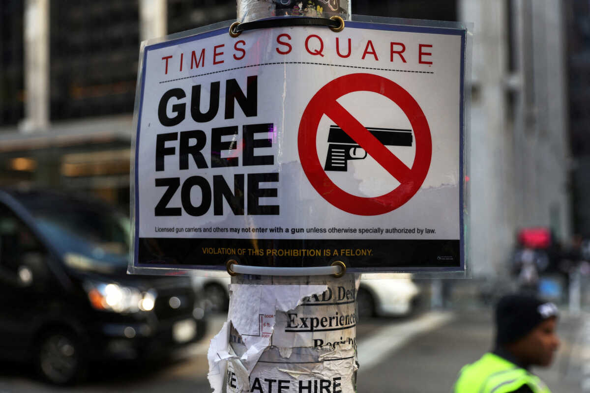 Νέα Υόρκη: Εν ψυχρώ δολοφονία στην Times Square – Πυροβόλησαν νεαρό και εξαφανίστηκαν