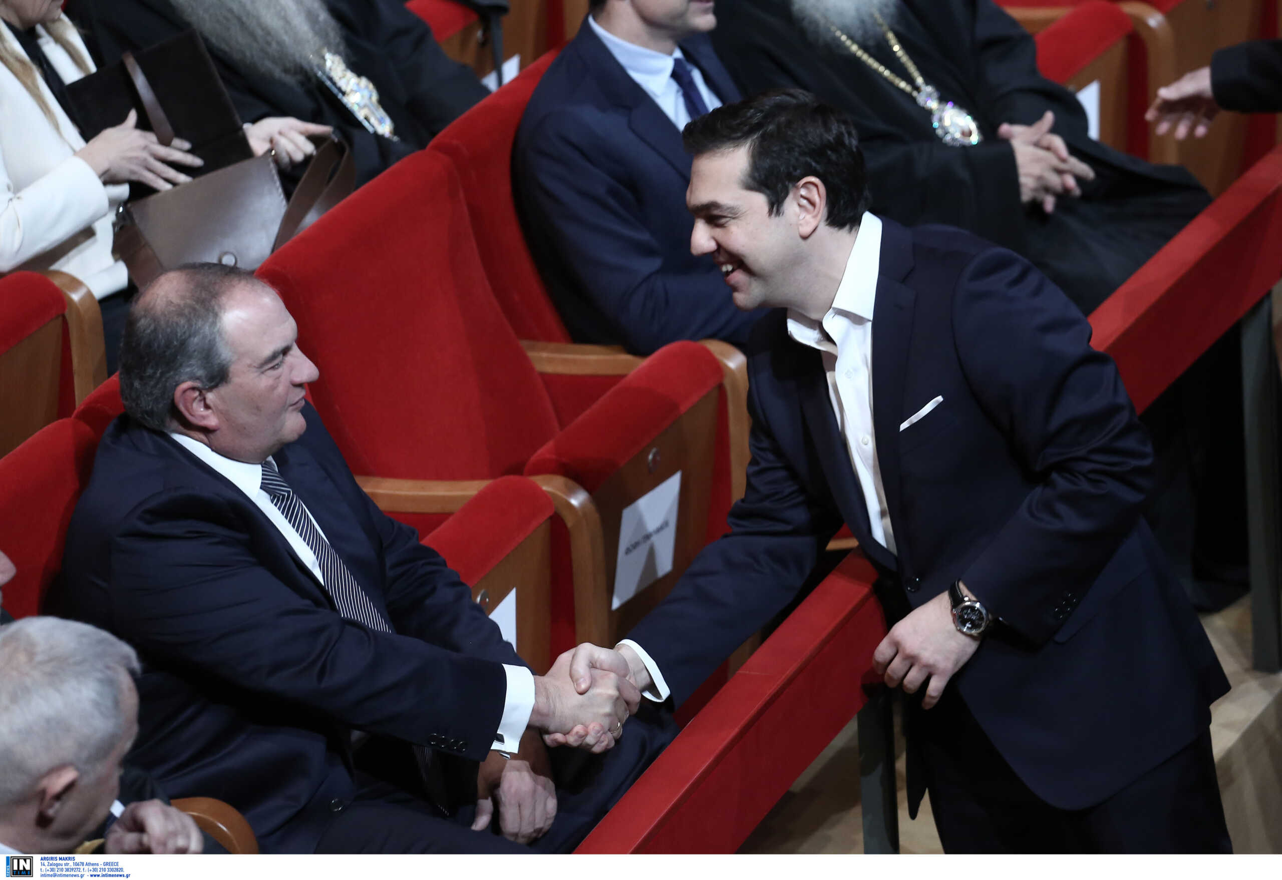 Εκλογές 2023: Ο ΣΥΡΙΖΑ βλέπει «μαύρο» κατά της κυβέρνησης πίσω από την απόφαση Καραμανλή να μην είναι υποψήφιος
