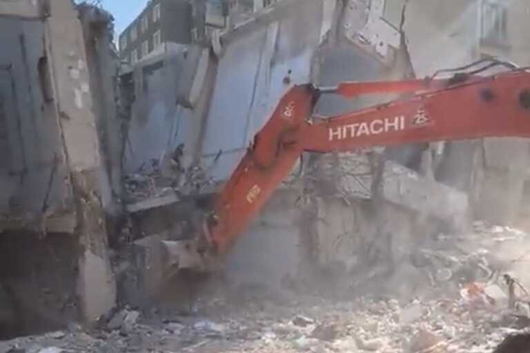 Σεισμός στην Τουρκία: Αγωνία για τον Κριστιάν Ατσού, συνεχίζονται οι έρευνες στα ερείπια του σπιτιού του