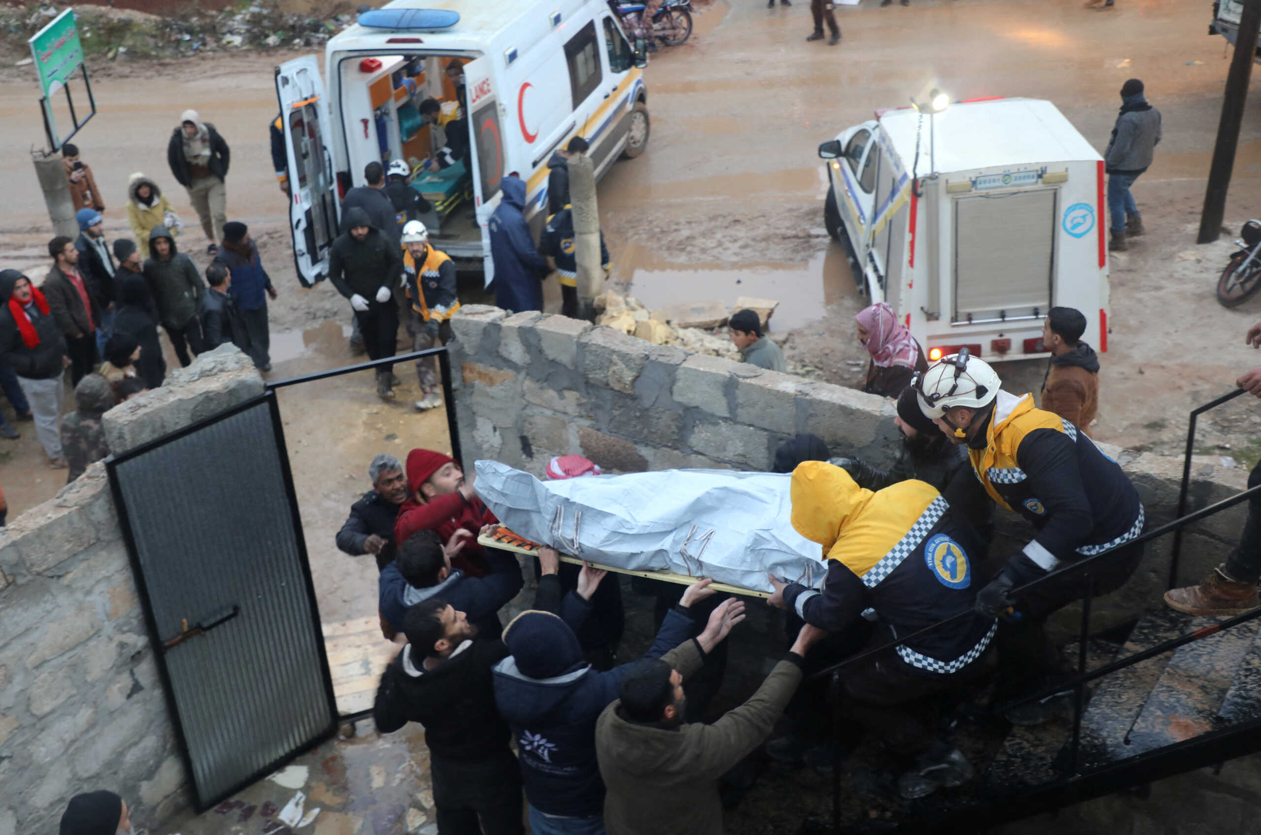 Σεισμός 7,8 Ρίχτερ στην Τουρκία – Εκατοντάδες νεκροί, θύματα και στη Συρία