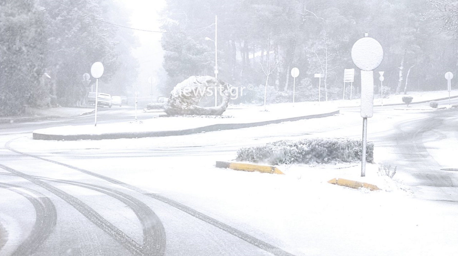 Πέφτει χιόνι στα βόρεια προάστια – Πού ξεσπά η κακοκαιρία «Μπάρμπαρα» στην Αττική