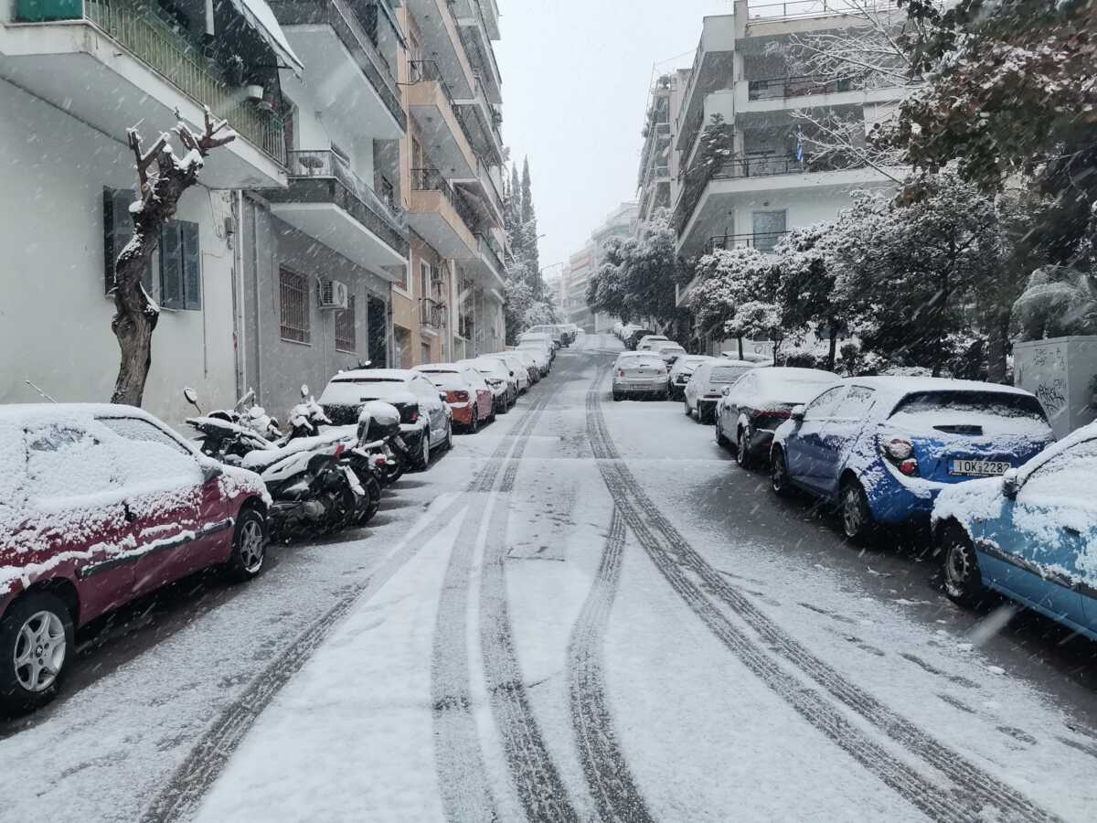 Κακοκαιρία Μπάρμπαρα: Θα μείνει έως την Τετάρτη – Χιόνι έως 60 εκατοστά στην Αττική