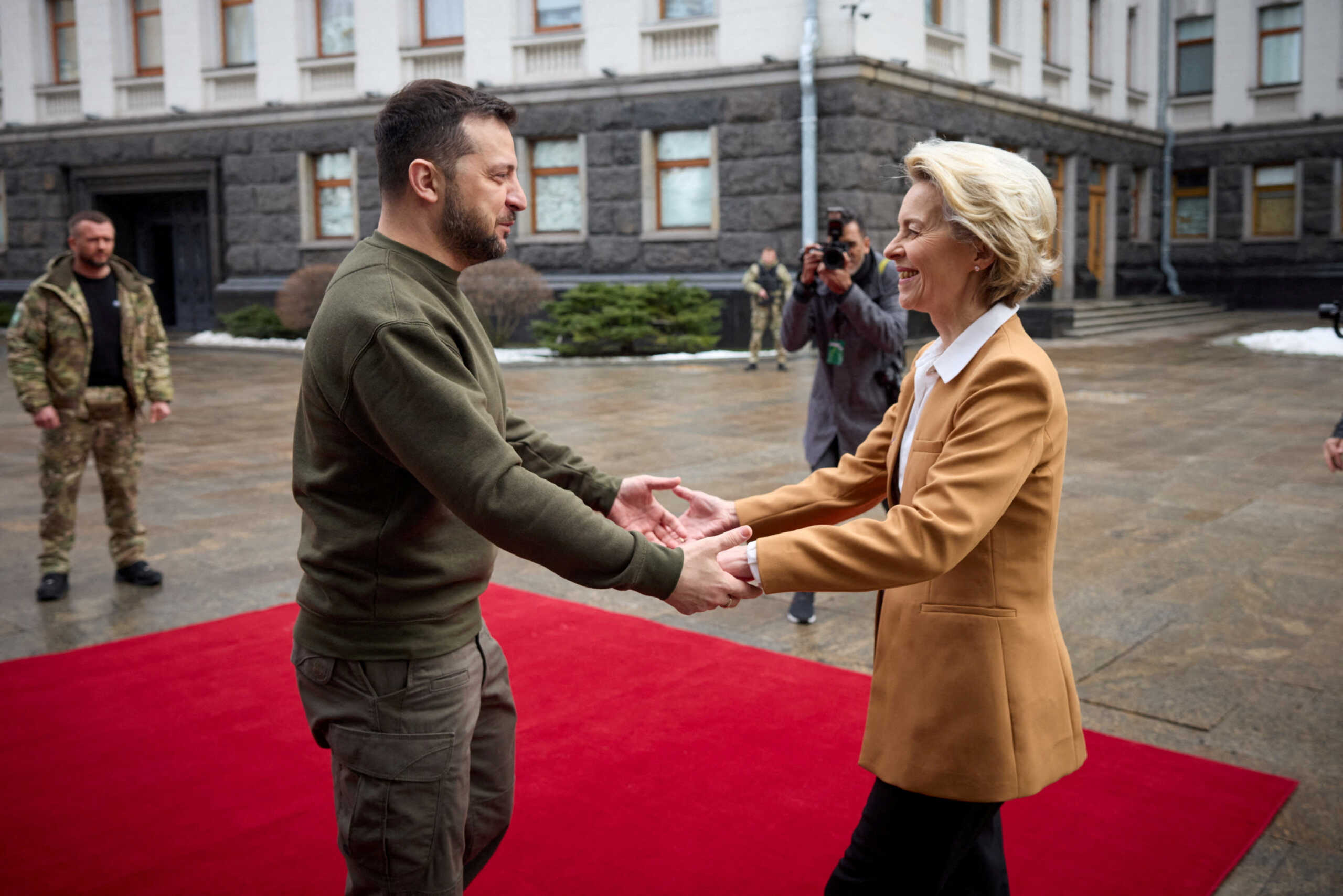 Ukraine's President Volodymyr Zelenskiy welcomes European Commission President Ursula von der Leyen, as Russia's attack on Ukraine continues, ahead of EU summit in Kyiv, Ukraine February 2, 2023. Ukrainian Presidential Press Service