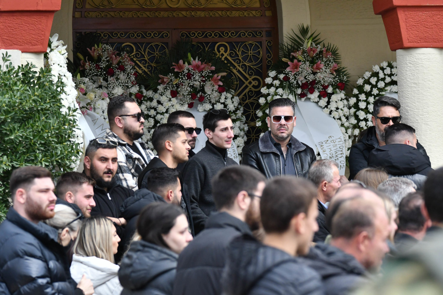 Τέμπη: Εικόνες από την κηδεία και το τελευταίο αντίο στην Κλαούντια Λάτα