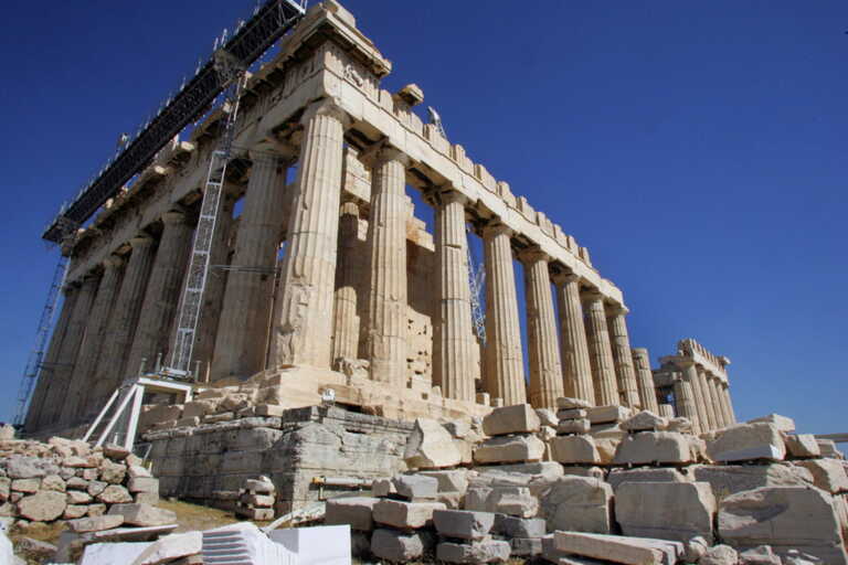 Πέθανε η αρχαιολόγος Καίτη Δημακοπούλου – «Θρηνούμε την απώλεια μιας σπουδαίας επιστήμονος» είπε η Μενδώνη