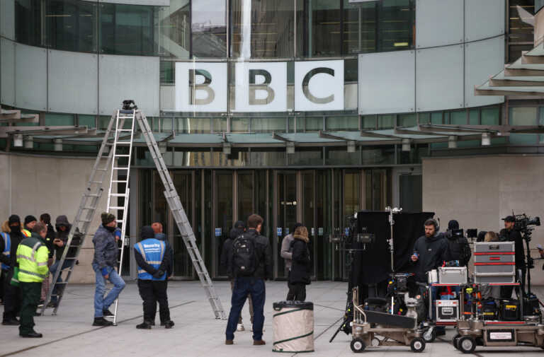 Βρετανία: Πολιτικές διαστάσεις παίρνει η απόφαση του BBC για παύση συνεργασίας με τον Γκάρι Λίνεκερ