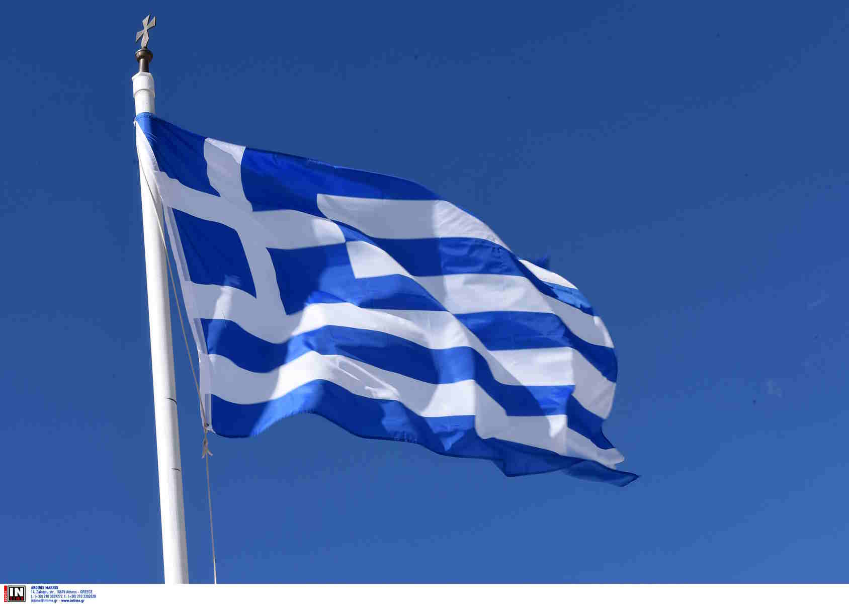 Καβάλα: Βούλγαρος υπέστειλε την ελληνική σημαία στο λιμάνι και ανέβασε σημαία της χώρας του