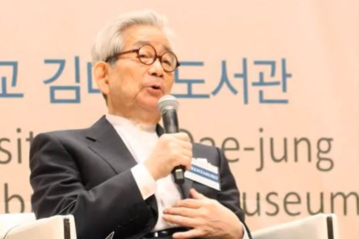 Πέθανε ο νομπελίστας της Λογοτεχνίας Κενζαμπούρο Όε