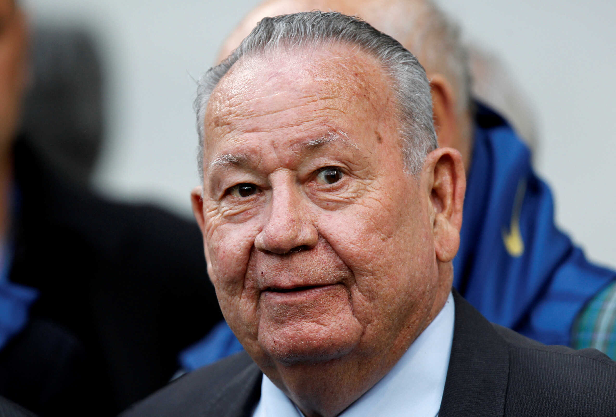 FILE PHOTO: Former France's national team player Just Fontaine attends a Euro 2012 friendly soccer match in Reims May 31, 2012.   REUTERS
