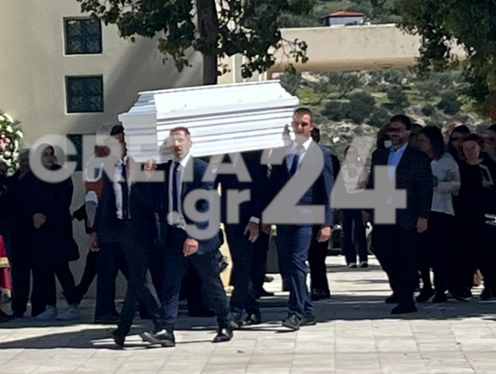 Κρήτη: Θρήνος στην κηδεία της 22χρονης Πένυς που σκοτώθηκε σε τροχαίο