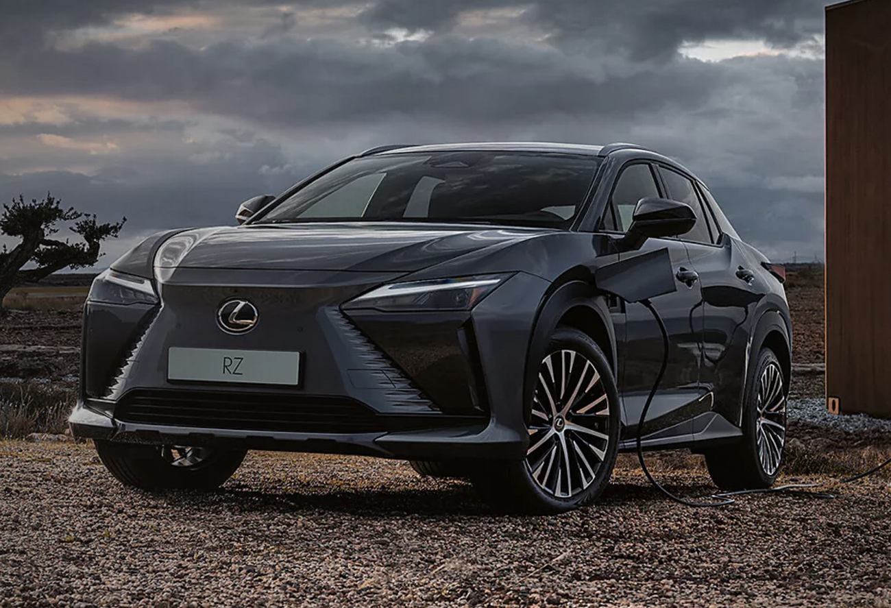 Lexus RZ 450e: Με νέα υλικά για να μειώσει το βάρος και τους θορύβους