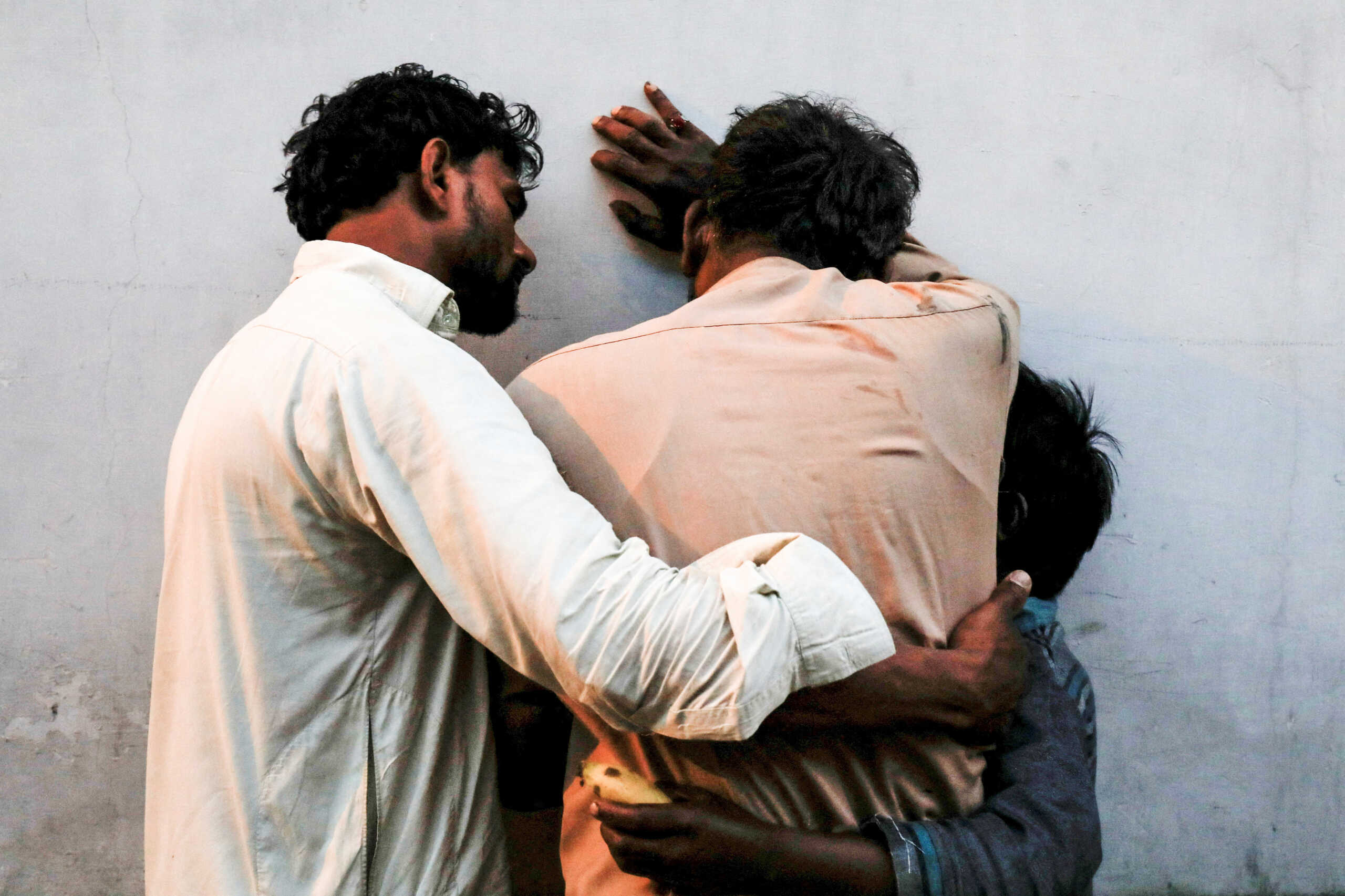 Πακιστάν: 11 άνθρωποι ποδοπατήθηκαν μέχρι θανάτου σε κέντρο διανομής φαγητού