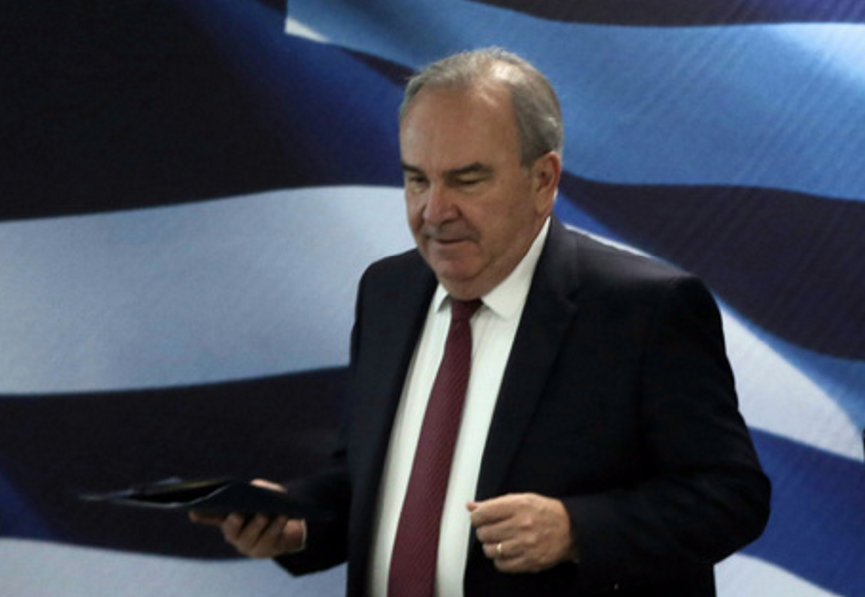 Ο υπουργός Ανάπτυξης & Επενδύσεων Άδωνις Γεωργιάδης (Δ) και ο αναπληρωτής υπουργός Ανάπτυξης & Επενδύσεων Νίκος Παπαθανάσης (Α) προσέρχονται σε συνέντευξη Τύπου για την πορεία του «Καλαθιού του Νοικοκυριού» και την παρουσίαση του Πασχαλινού «Καλαθιού των Νονών» και τον εμπλουτισμό του «Καλαθιού του Νοικοκυριού» με τρόφιμα που παραδοσιακά καταναλώνονται αυτή την περίοδο, Αθήνα, Τετάρτη 22 Μαρτίου 2023.  ΑΠΕ-ΜΠΕ