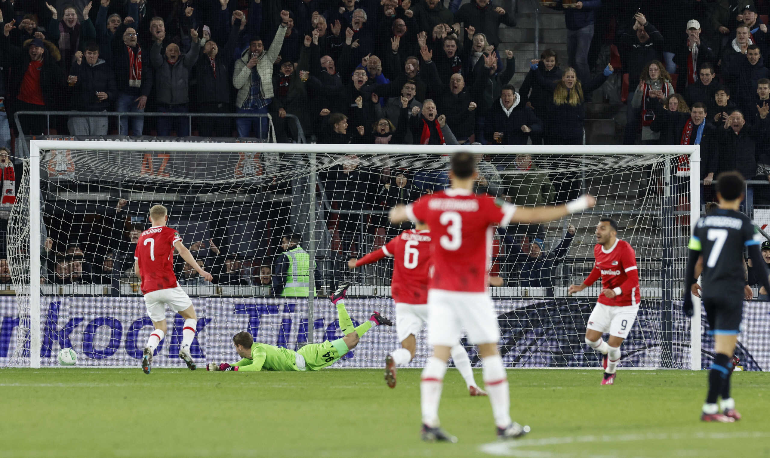 Soccer Football - Europa Conference League - Round of 16 - Second Leg - AZ Alkmaar v Lazio - AFAS Stadion, Alkmaar, Netherlands - March 16, 2023 AZ Alkmaar's Vangelis Pavlidis celebrates scoring their second goal REUTERS