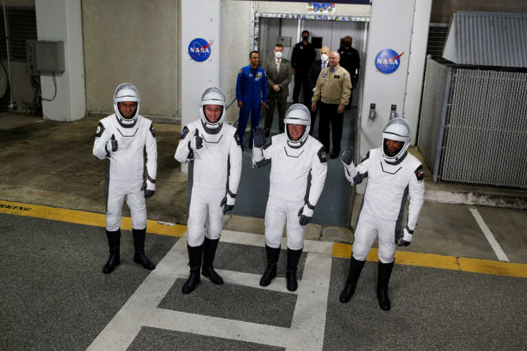 SpaceX: Το Crew 6 σε πορεία πρόσδεσης με τον Διεθνή Διαστημικό Σταθμό λέει η NASA