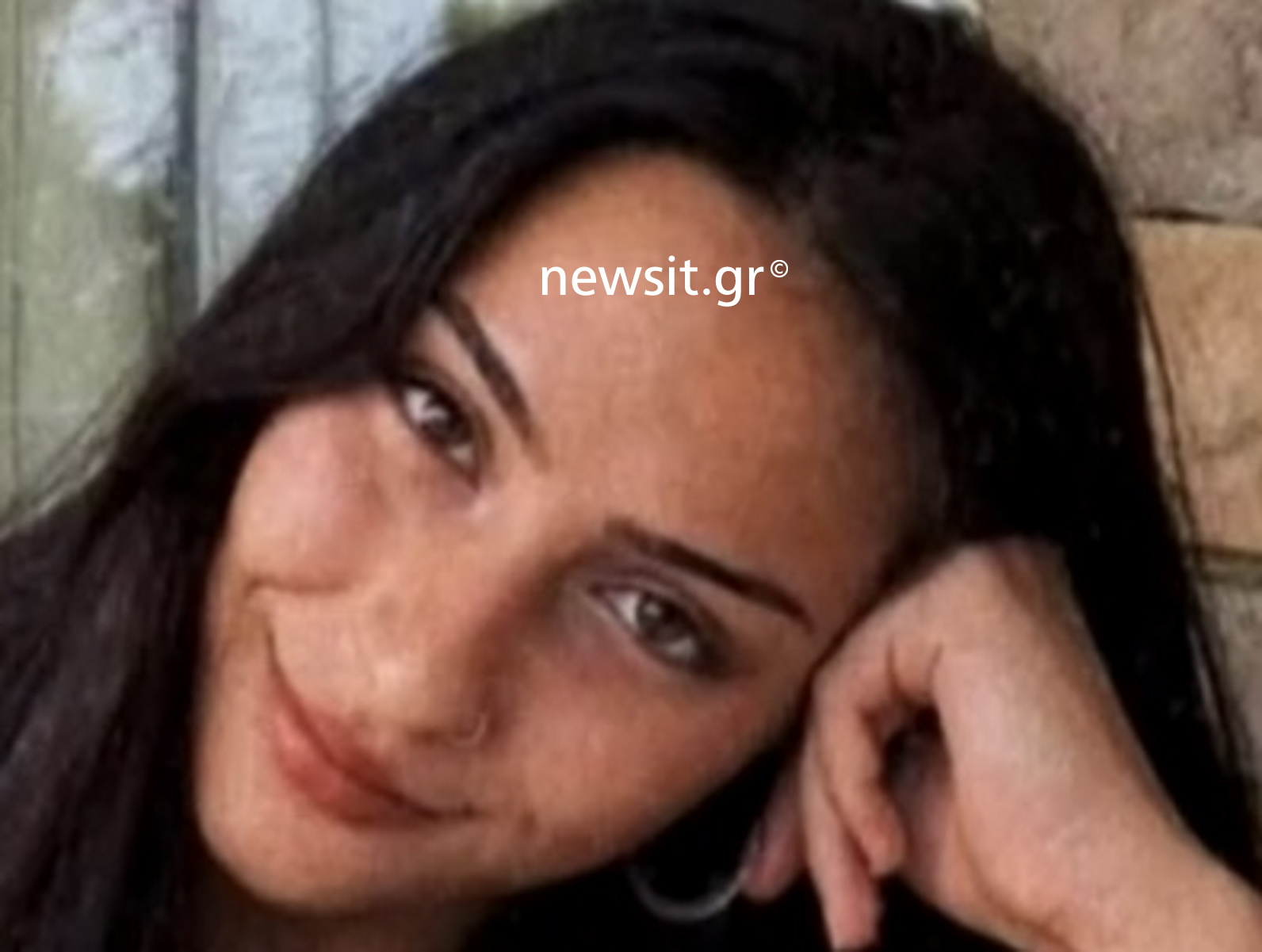 Τέμπη: «Οι εγκληματίες δολοφόνησαν την κόρη μου» – Ξεσπάει στο newsit.gr η μητέρα της 22χρονης Αφροδίτης Τσιώμα