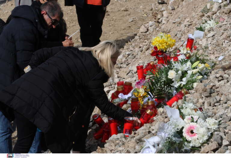 Τα 11 μέτρα στήριξης στις οικογένειες των θυμάτων και στους τραυματίες της τραγωδίας στα Τέμπη