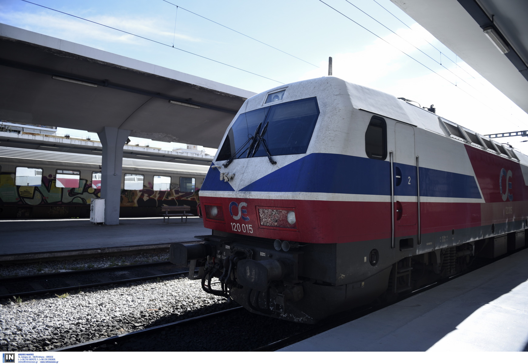 Στον «αέρα» τα δρομολόγια τρένων Αθήνα –  Θεσσαλονίκη: «Δεν έχει επιλυθεί η επικοινωνία» λένε οι μηχανοδηγοί