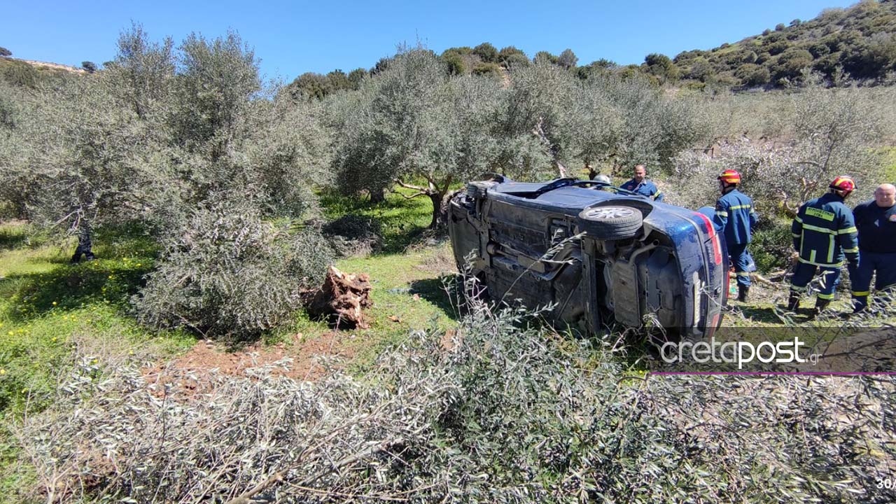 Κρήτη: Αυτοκίνητο «καρφώθηκε» σε ελιά στο Ρέθυμνο – Τραυματίστηκε η οδηγός