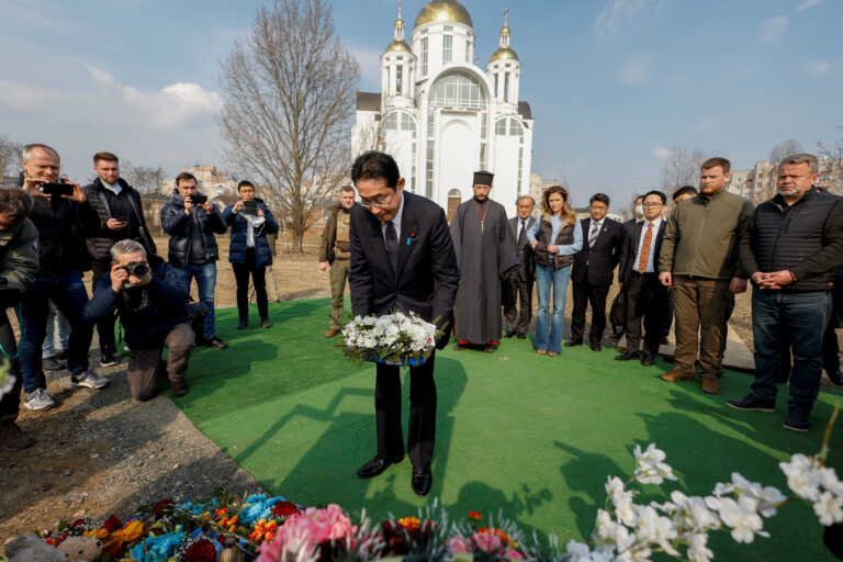 Ουκρανία: Πρώτη επίσκεψη Ιάπωνα πρωθυπουργού σε εμπόλεμη ζώνη μετά τον Β' Παγκόσμιο Πόλεμο - Πρώτος σταθμός η μαρτυρική Μπούτσα