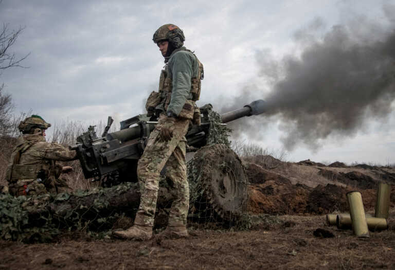 Ουκρανία: Επίδομα  2.700 δολαρίων για τους στρατιώτες που μάχονται στην πρώτη γραμμή
